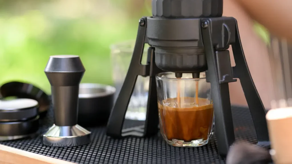 Peut-on préparer du café expresso avec une cafetière portable ?