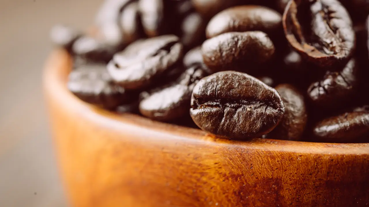 Les meilleurs cafés en grains pour cafetière nomade